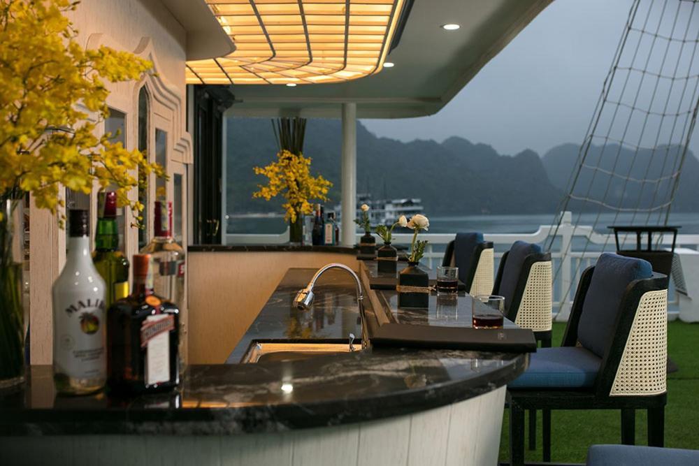 Lapinta Luxury Cruises Hotel Ha Long Eksteriør billede